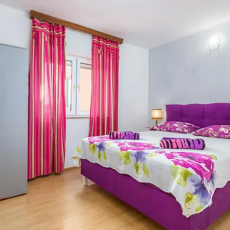 Lovely In With Kitchen