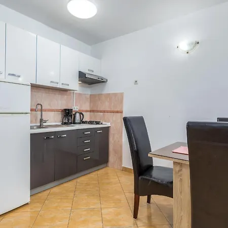 2 Bedroom Awesome In 풀라
