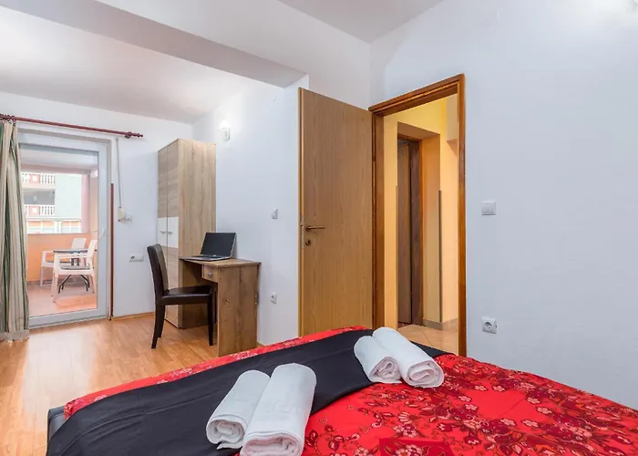 Lovely In With Kitchen Pula