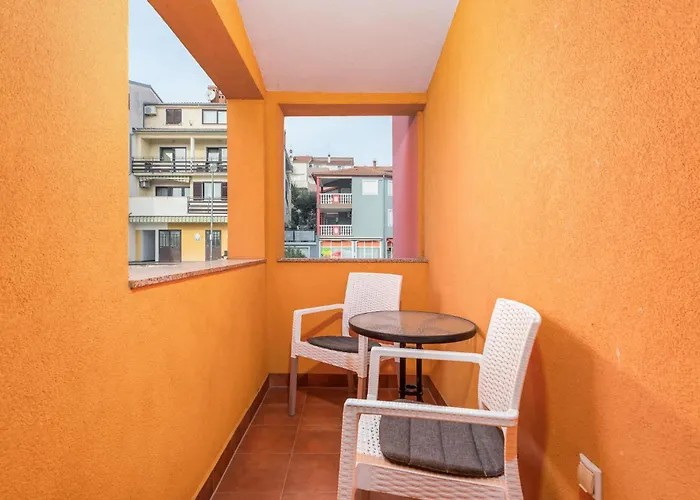 Lovely In With Kitchen *