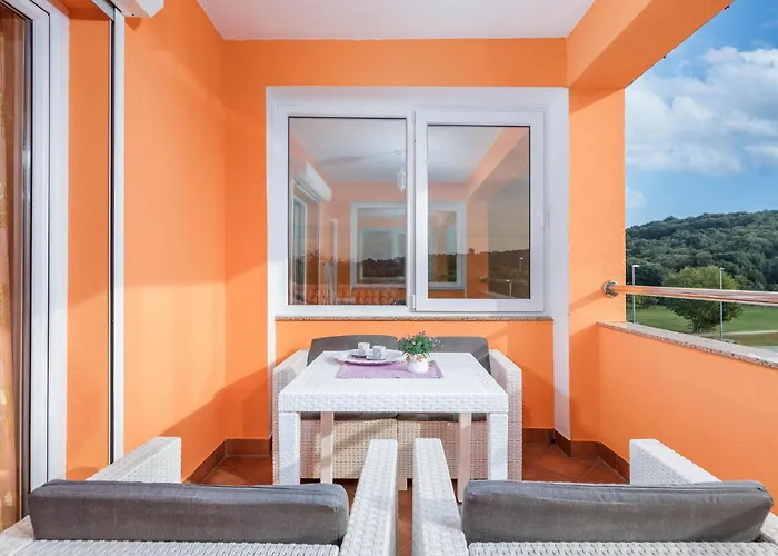 Lovely In With Kitchen * Pula