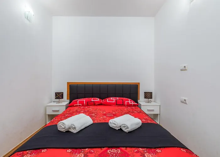 Lovely In With Kitchen Póla